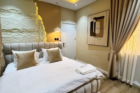 Book a 1 bedroom luxury apartment in Lobito Crescent, Wuse 2, Abuja, Nigeria. Enjoy a premium shortlet stay near Adetokunbo Ademola Crescent, Wuse 2, Wuse Market, Banex Plaza and central Abuja.